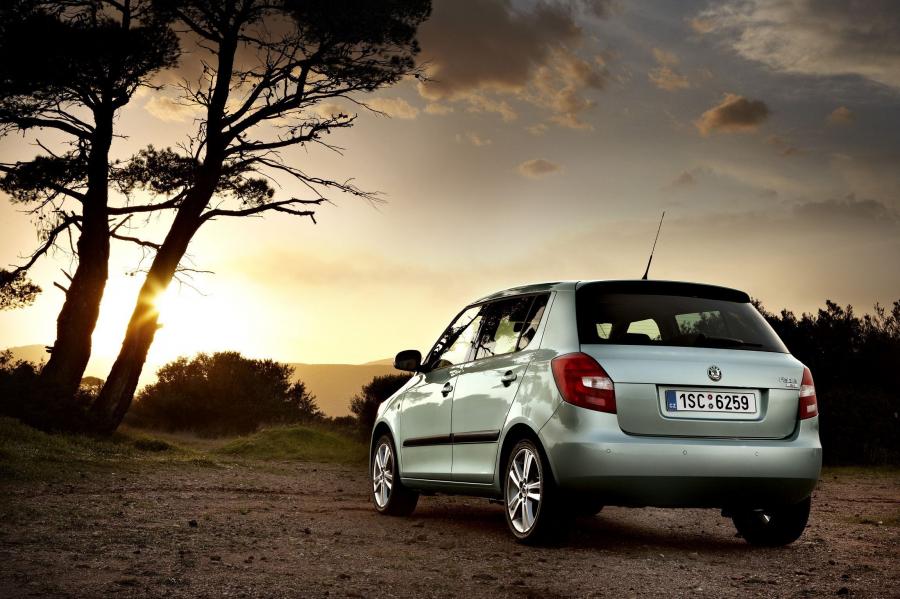  Skoda Fabia 2010 года  (фото 24 из 57)